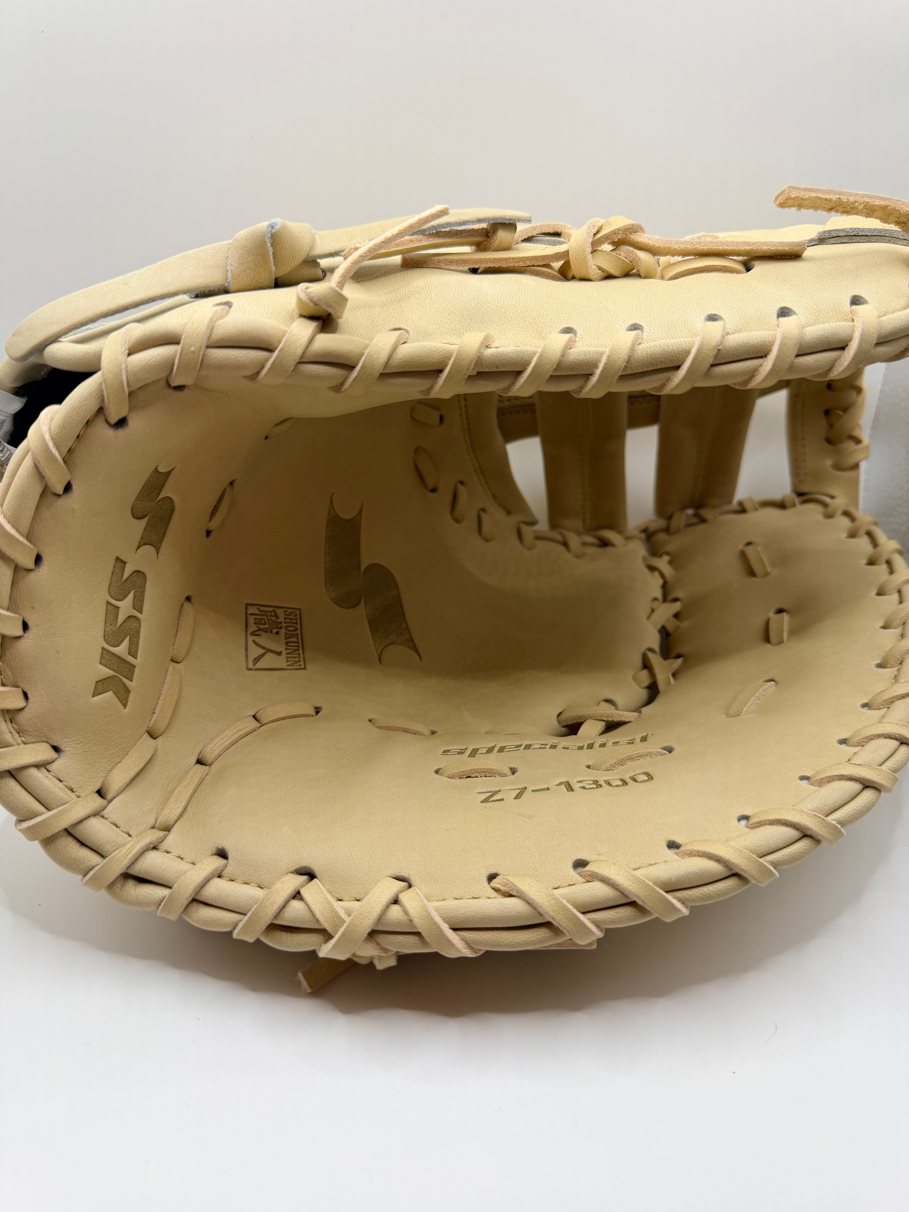 SSK Z7 Specialist First Base Glove 13.00