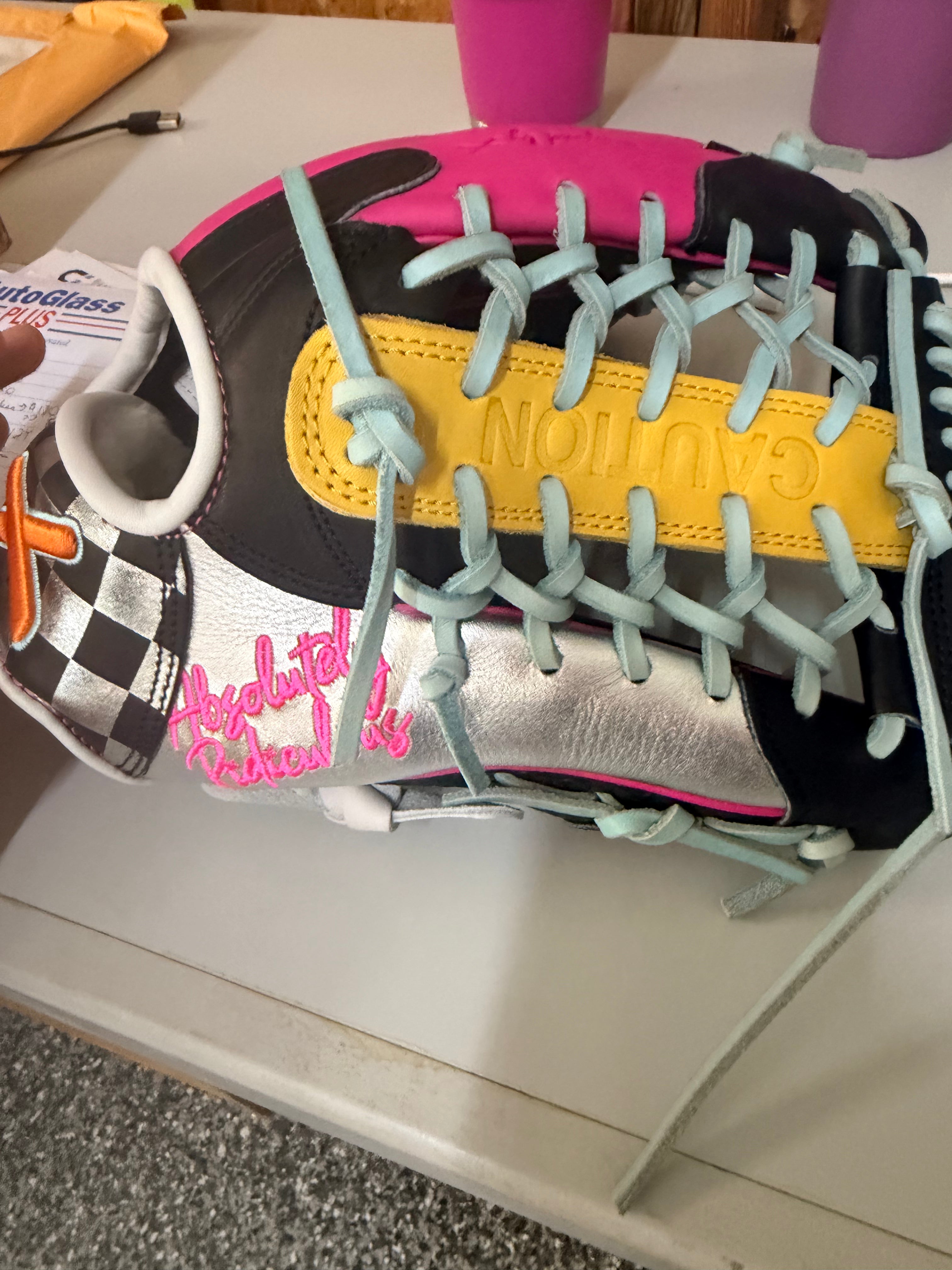 Aria Absolutely Ridiculous Rockstar Glove