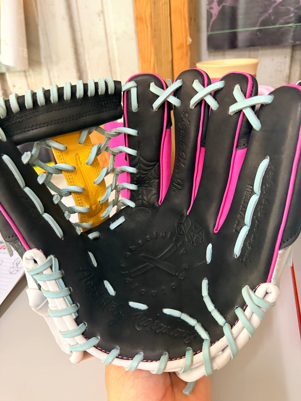 Aria Absolutely Ridiculous Rockstar Glove
